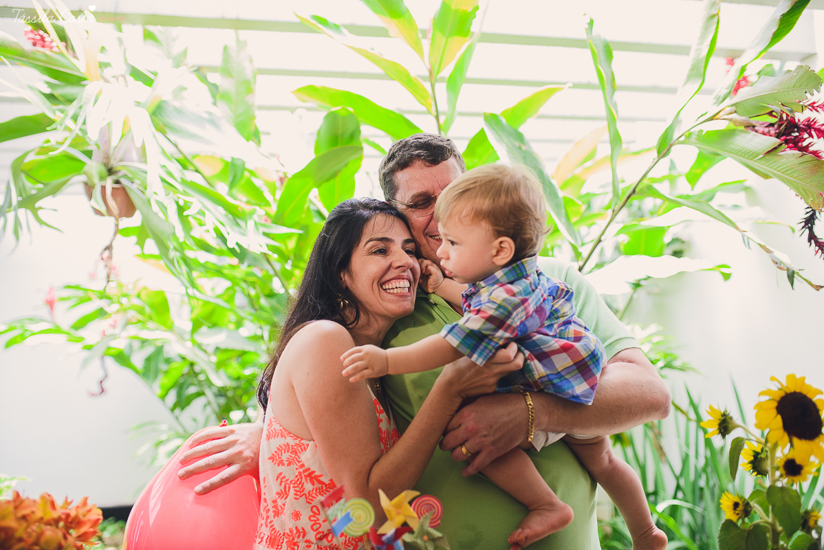 festa infantil na casa da vó, no bairro Ilha do Frade, família Tommasi, Loratórios Tommasi, Vitória ES, decoração Ipê Amarelo Festas, Filmagem Mano Birck
