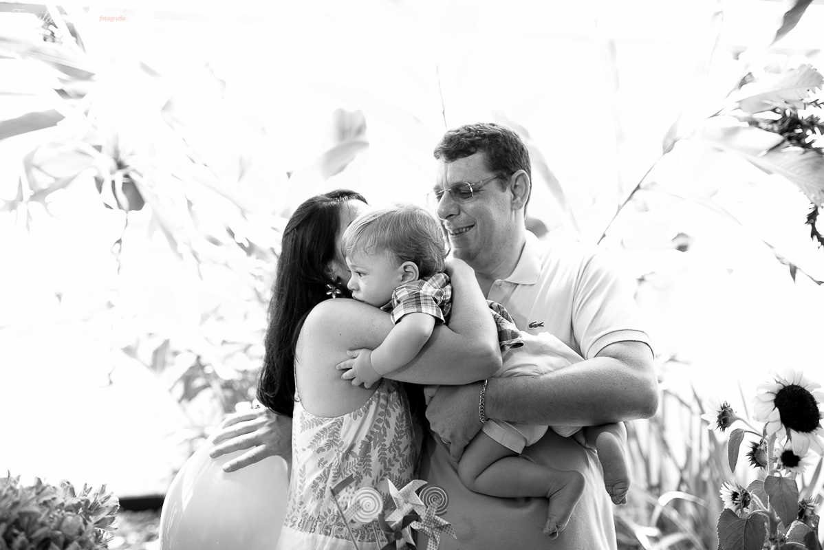 festa infantil na casa da vó, no bairro Ilha do Frade, família Tommasi, Loratórios Tommasi, Vitória ES, decoração Ipê Amarelo Festas, Filmagem Mano Birck