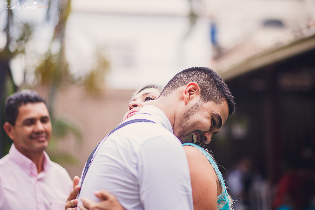casamento em cobilândia, no cerimonial Aconchego, festa de dia, casamento de dia, decoração linda do casamento, noiva de vestido curto, maquiagem e cabelo da noiva Larrissa Rodrigues