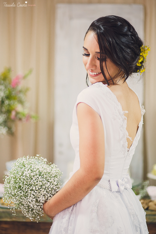 casamento em cobilândia, no cerimonial Aconchego, festa de dia, casamento de dia, decoração linda do casamento, noiva de vestido curto, maquiagem e cabelo da noiva Larrissa Rodrigues