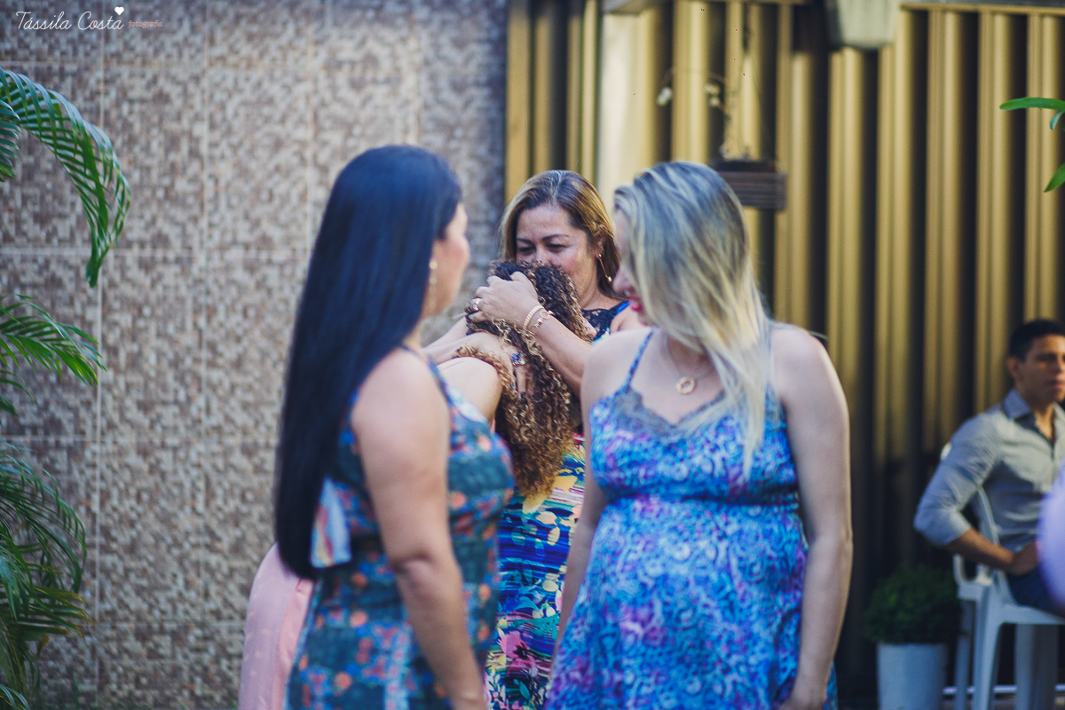 casamento em cobilândia, no cerimonial Aconchego, festa de dia, casamento de dia, decoração linda do casamento, noiva de vestido curto, maquiagem e cabelo da noiva Larrissa Rodrigues