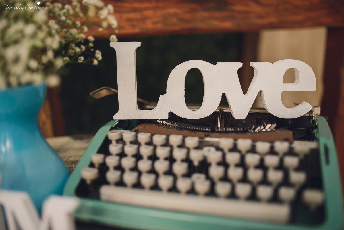 casamento em cobilândia, no cerimonial Aconchego, festa de dia, casamento de dia, decoração linda do casamento, noiva de vestido curto, maquiagem e cabelo da noiva Larrissa Rodrigues