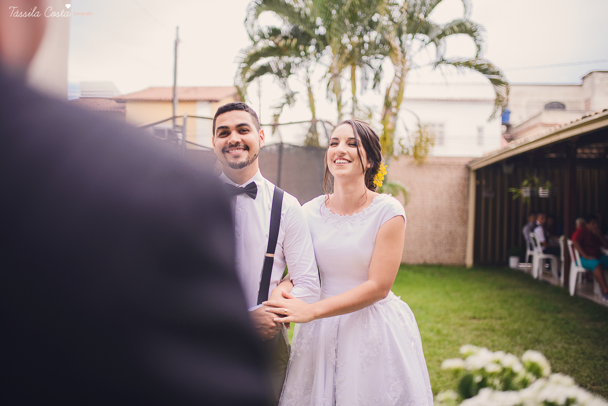 casamento em cobilândia, no cerimonial Aconchego, festa de dia, casamento de dia, decoração linda do casamento, noiva de vestido curto, maquiagem e cabelo da noiva Larrissa Rodrigues