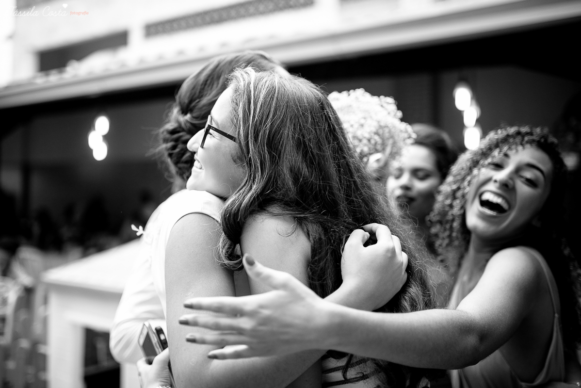 casamento em cobilândia, no cerimonial Aconchego, festa de dia, casamento de dia, decoração linda do casamento, noiva de vestido curto, maquiagem e cabelo da noiva Larrissa Rodrigues
