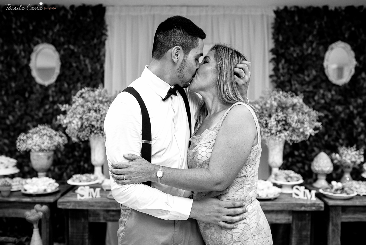 casamento em cobilândia, no cerimonial Aconchego, festa de dia, casamento de dia, decoração linda do casamento, noiva de vestido curto, maquiagem e cabelo da noiva Larrissa Rodrigues