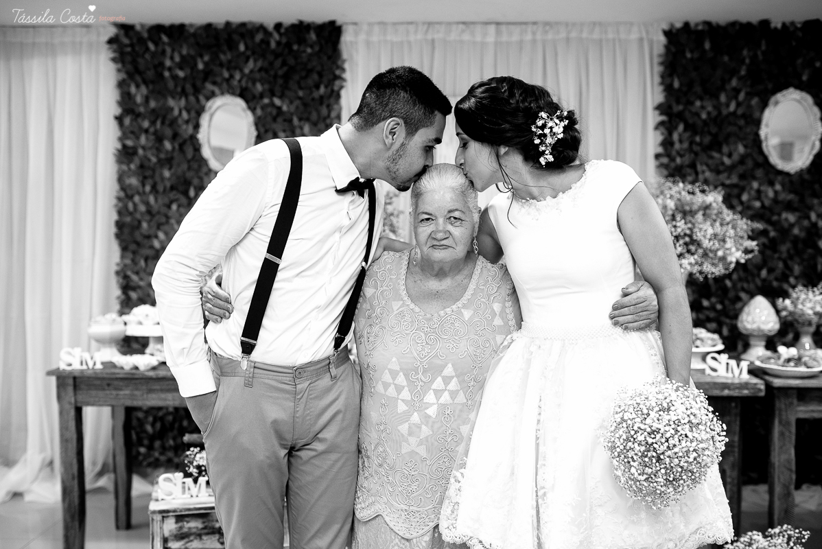 casamento em cobilândia, no cerimonial Aconchego, festa de dia, casamento de dia, decoração linda do casamento, noiva de vestido curto, maquiagem e cabelo da noiva Larrissa Rodrigues