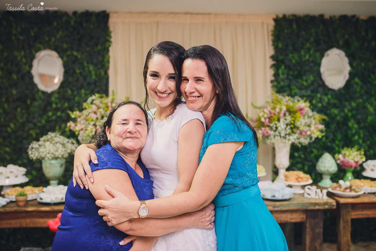 casamento em cobilândia, no cerimonial Aconchego, festa de dia, casamento de dia, decoração linda do casamento, noiva de vestido curto, maquiagem e cabelo da noiva Larrissa Rodrigues