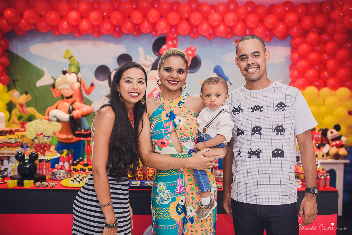 festa do Mickey, com decoração da Muita Farra, em Vila Velha - ES, fotos Tássila Costa, cerimonial infantil em Vila Velha, doces personalizados do mickey