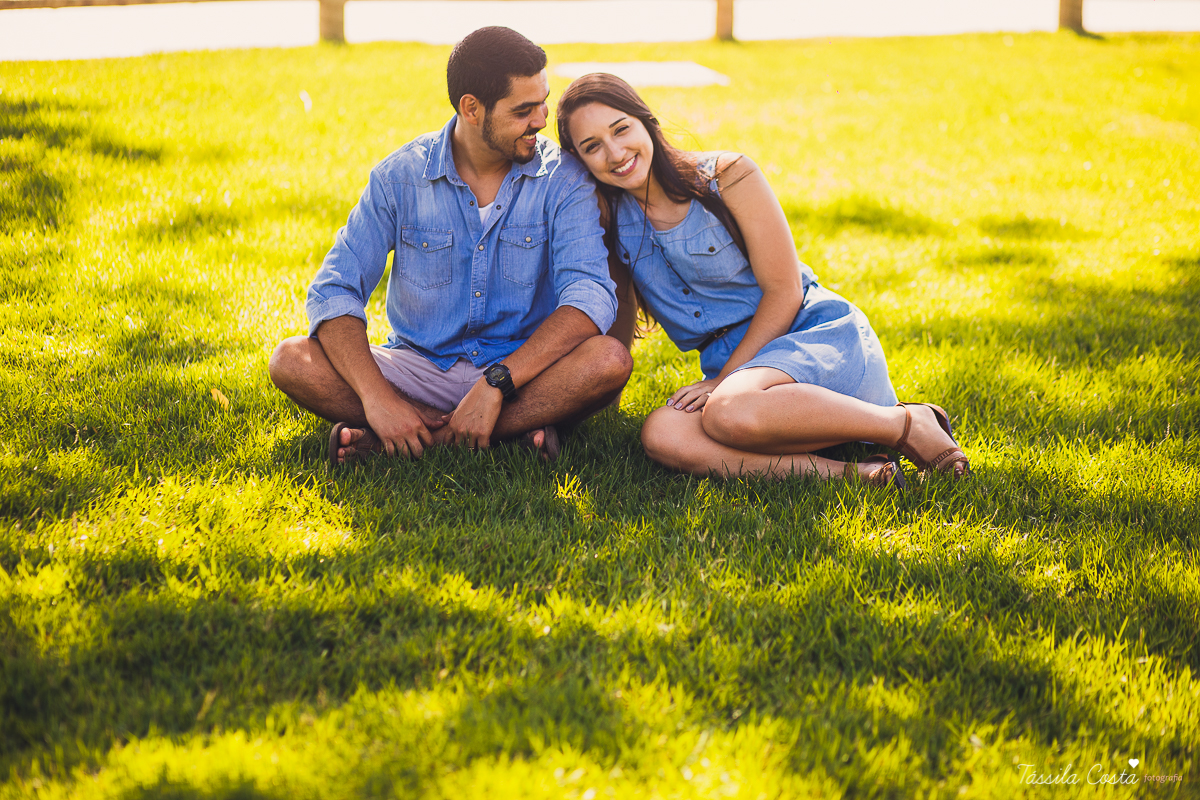 casamento em Cobilândia, Vila Velha - ES, dos noivos Sabrina e Jakson, fotos feitas com muito amor no Parque da Vale, ensaio pré casamento bem descontraído com noivos apaixonados