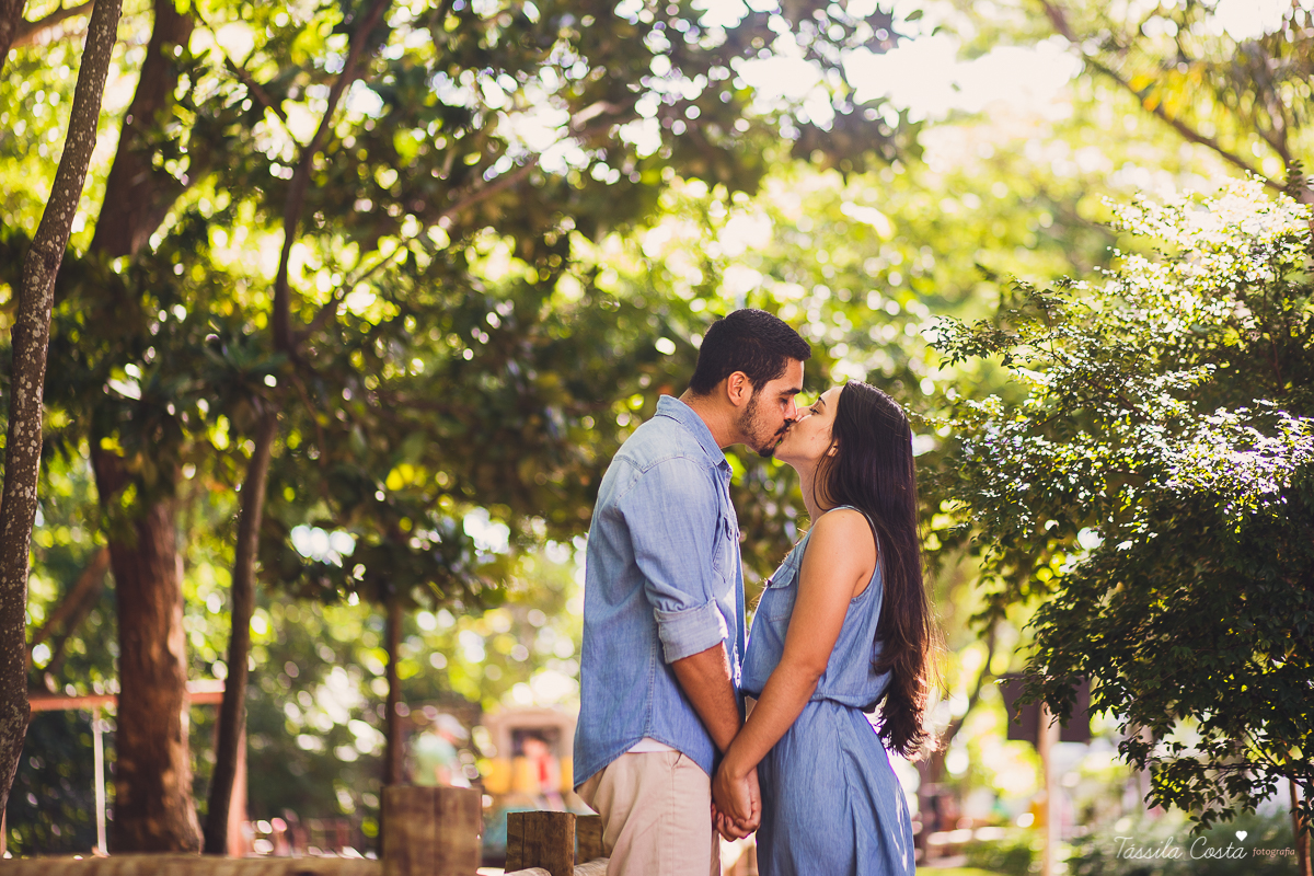 casamento em Cobilândia, Vila Velha - ES, dos noivos Sabrina e Jakson, fotos feitas com muito amor no Parque da Vale, ensaio pré casamento bem descontraído