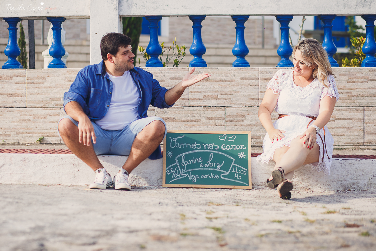 pré casamento de um casal fofo, feito na Barra do Jucu, onde o casal se conheceu. Looks lindos para o ensaio pré casamento na praia