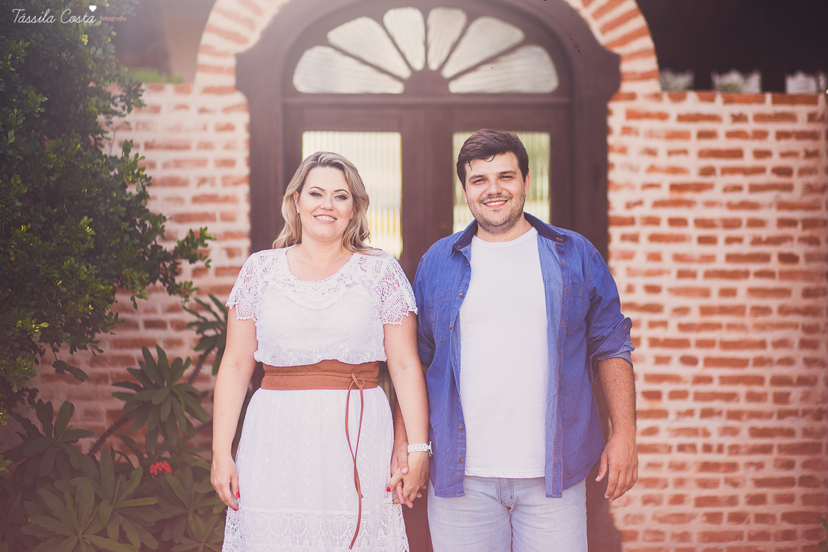 pré casamento de um casal fofo, feito na Barra do Jucu, onde o casal se conheceu. Looks lindos para o ensaio pré casamento na praia