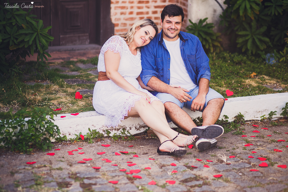 pré casamento de um casal fofo, feito na Barra do Jucu, onde o casal se conheceu. Looks lindos para o ensaio pré casamento na praia