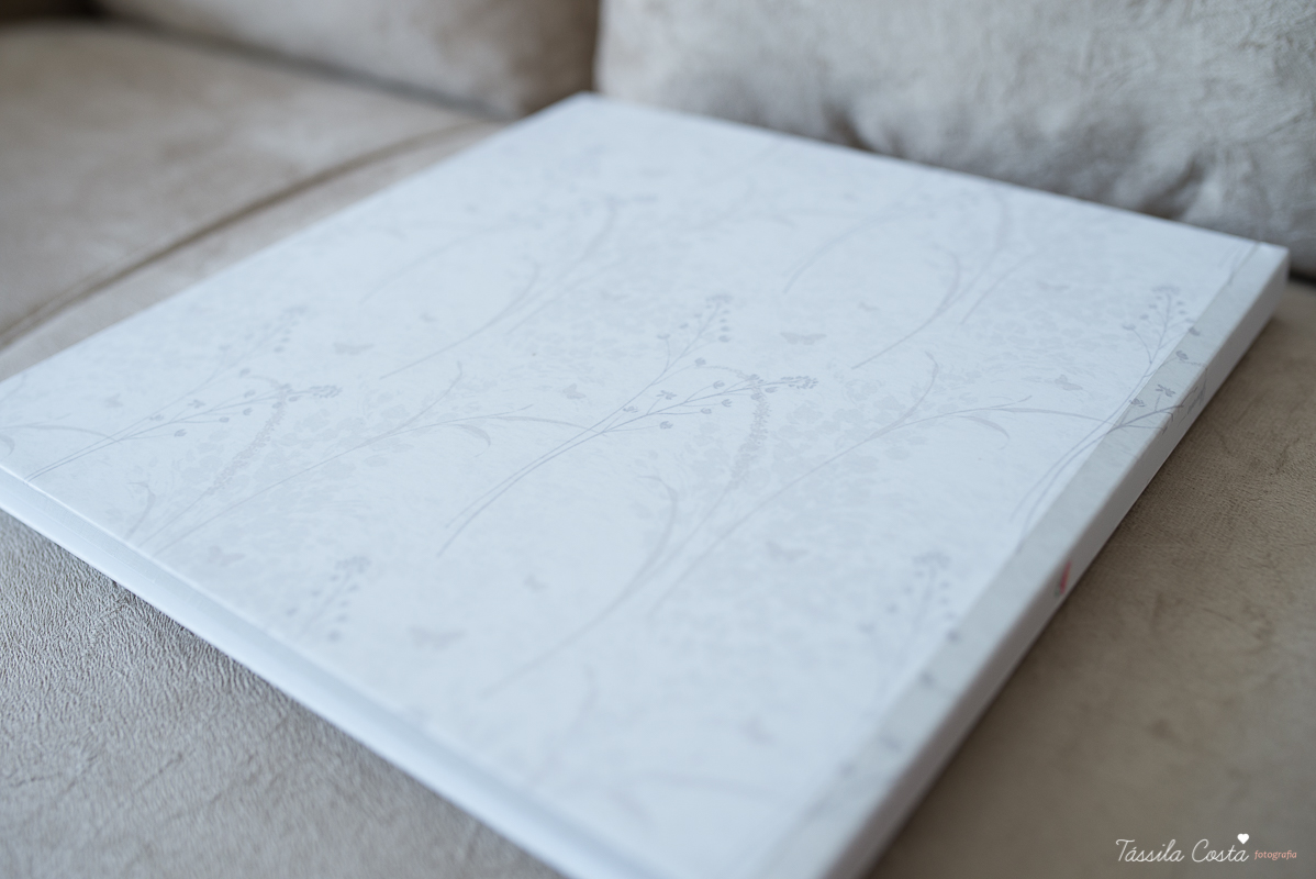 álbum de fotografia de 15 anos da Yasmin, lâminas de álbum maleáveis, álbum resistente, 30x30, tássila costa fotografia, fotos de recordação