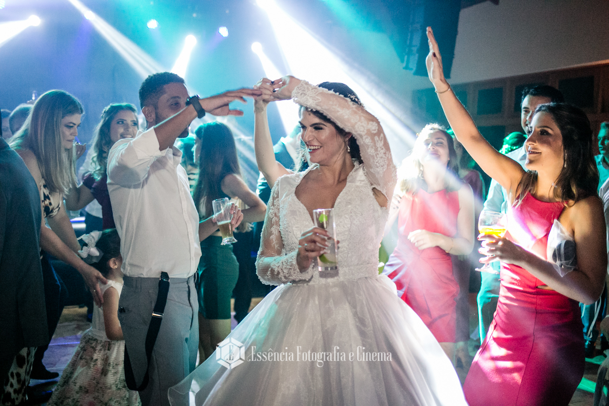 fotos-descontraídas-em-casamento