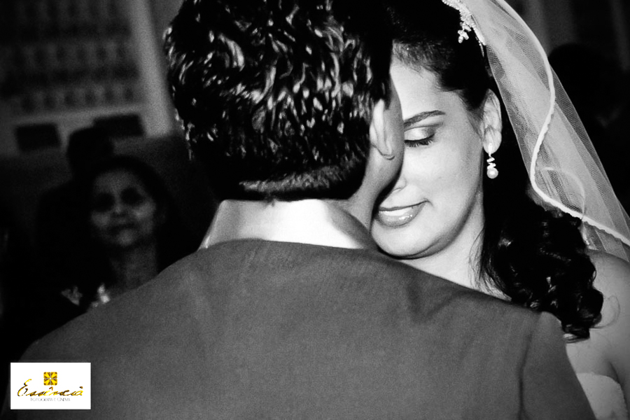 beijo-na-testa-da-noiva