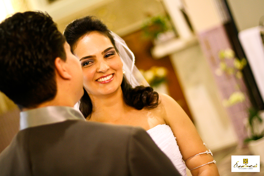 noiva-sorri-para-o-noivo