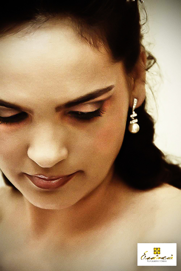 noiva-com-maquiagem-pronta