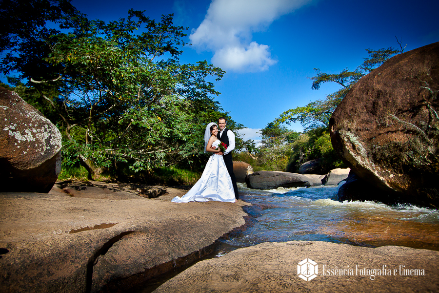 vestido-de-noiva-na-agua