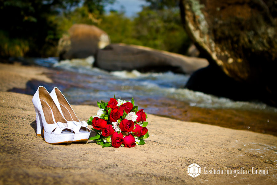 vestido-de-noiva-na-água