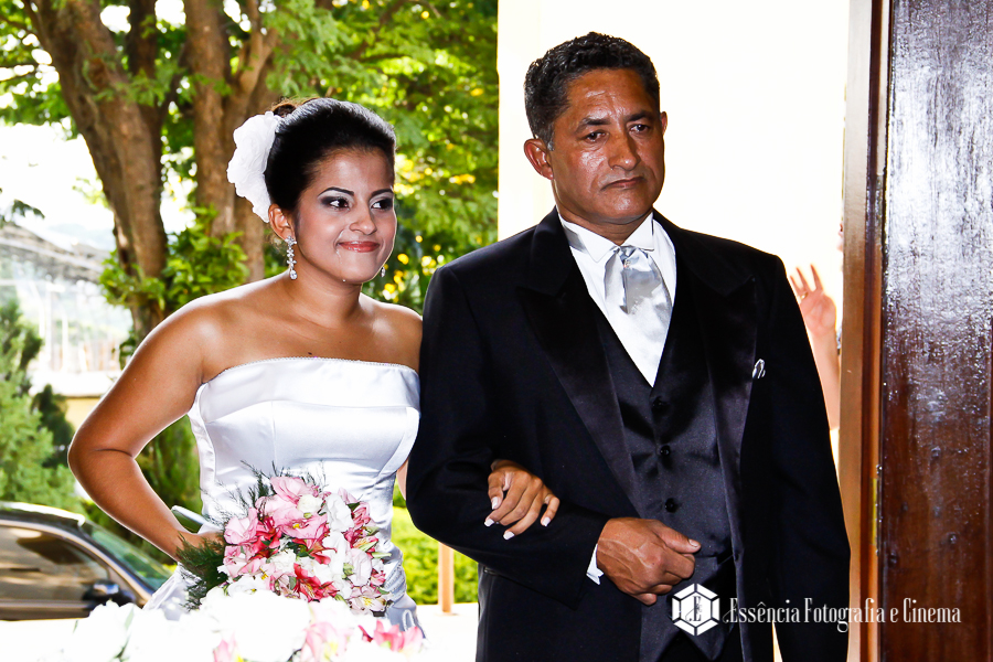 noiva-entra-com-o-pai