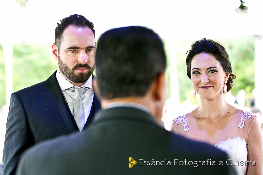 o-celebrante-e-os-noivos