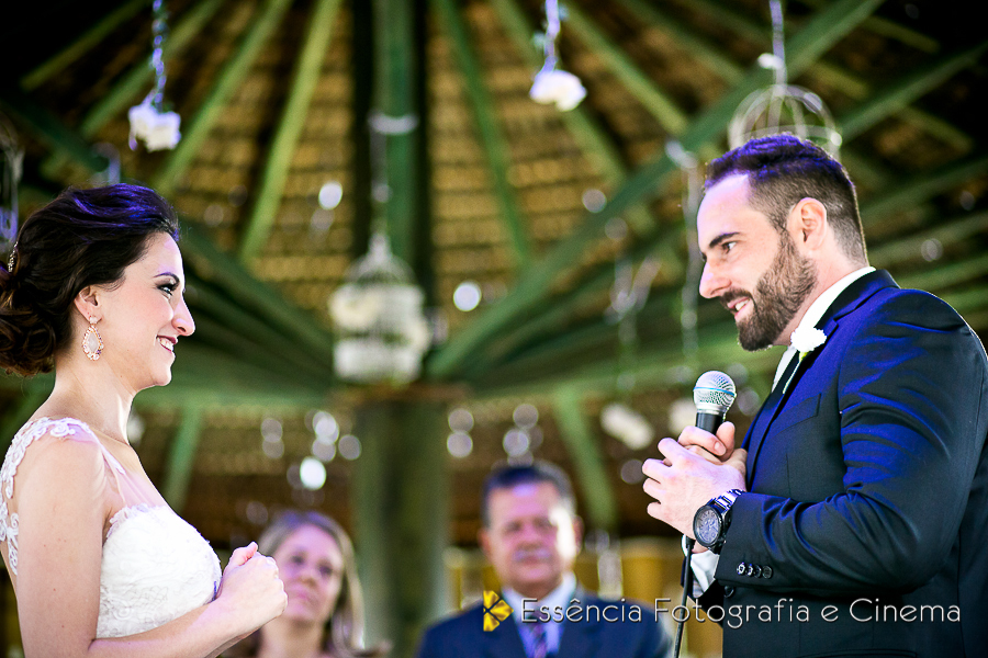 a-emoção-contagia-no-casamento