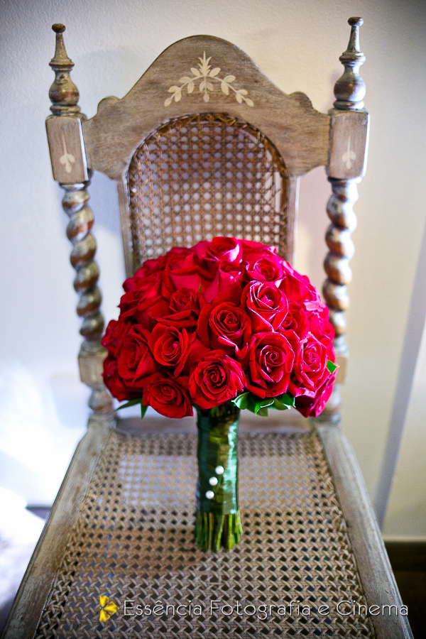 buque-de-rosas-vermelhas-da-noiva