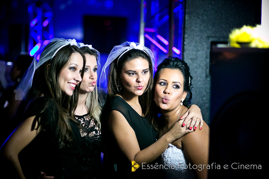 com-as-amigas-da-noiva