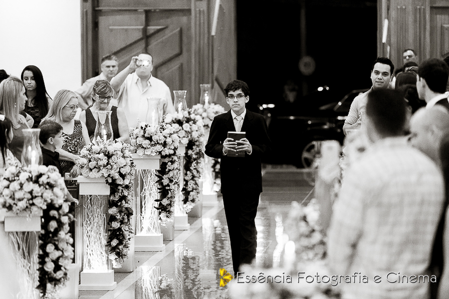 entrada-da-biblia-no-casamento