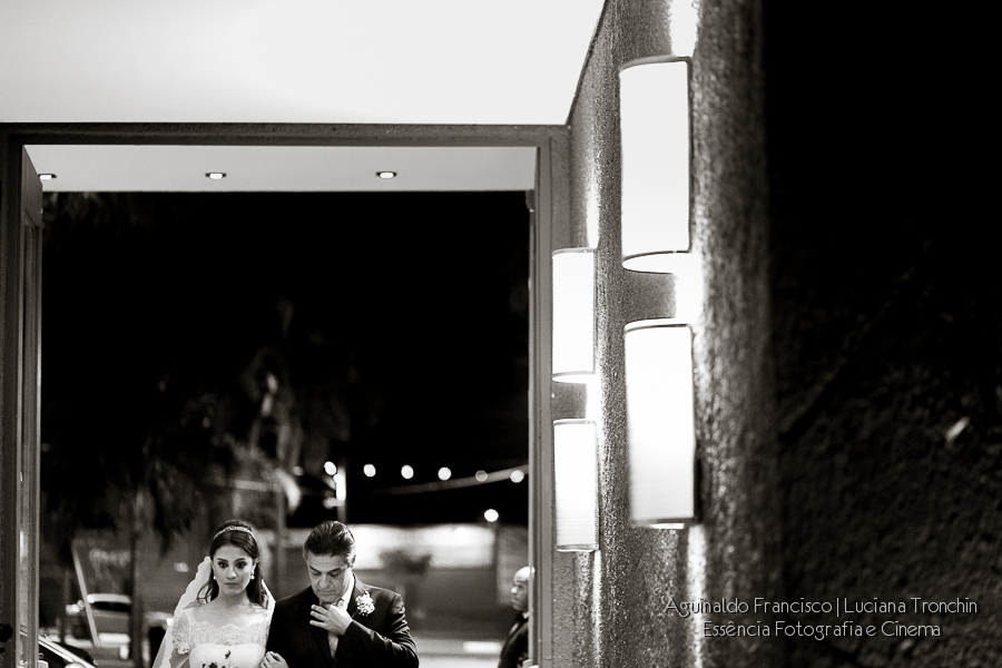 pai-da-noiva-emocionado