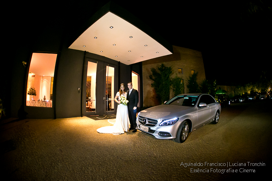 carro-para-levar-a-noiva