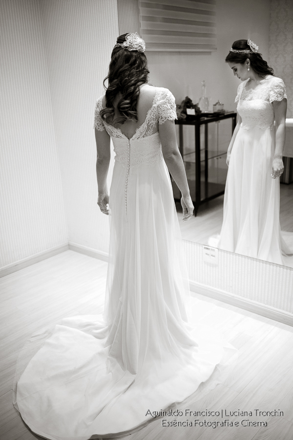 vestido-casamareal-noivas