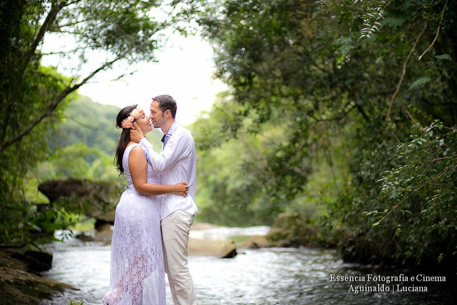 noivos-na-cachoeiras