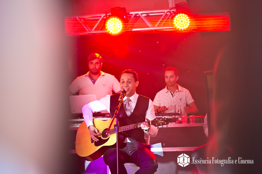 o-noivo-cantou-para-anoiva