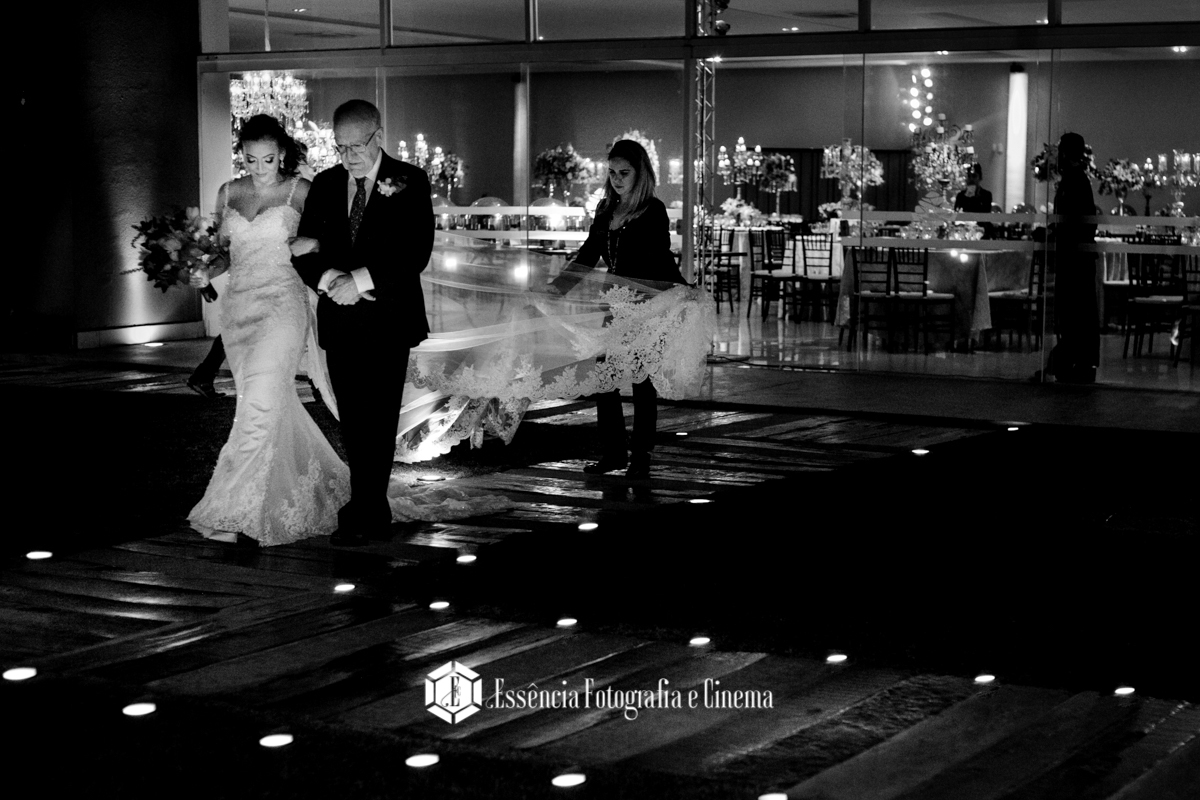 entrada-da-noiva-no-espaco-supremo