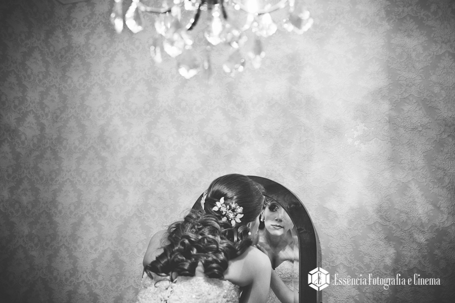 a-noiva-passando-batom