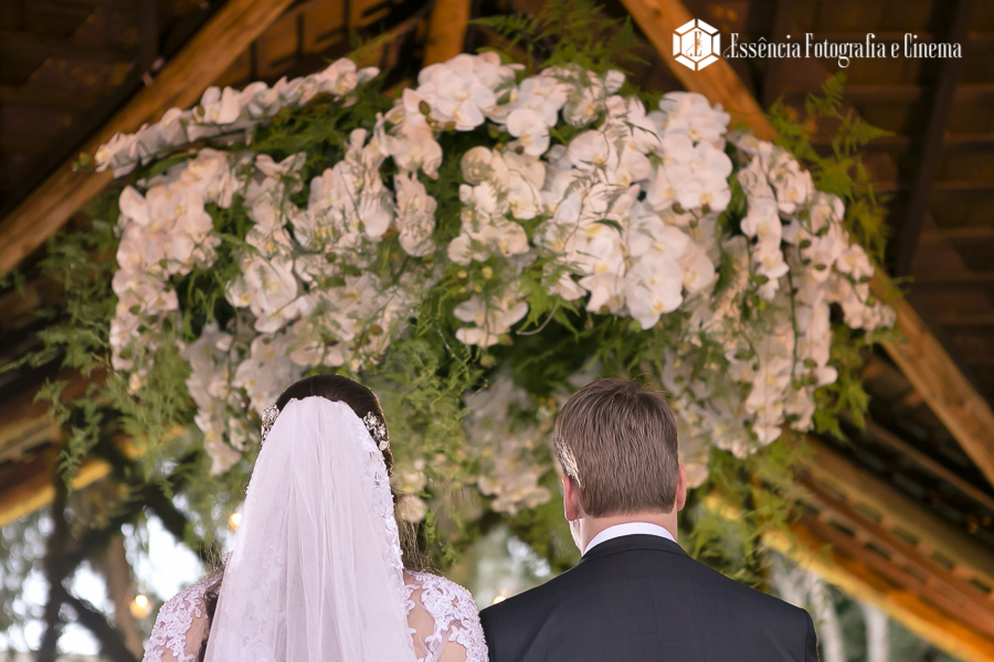 coroa-de-orquídeas-na-decoração de-casamento