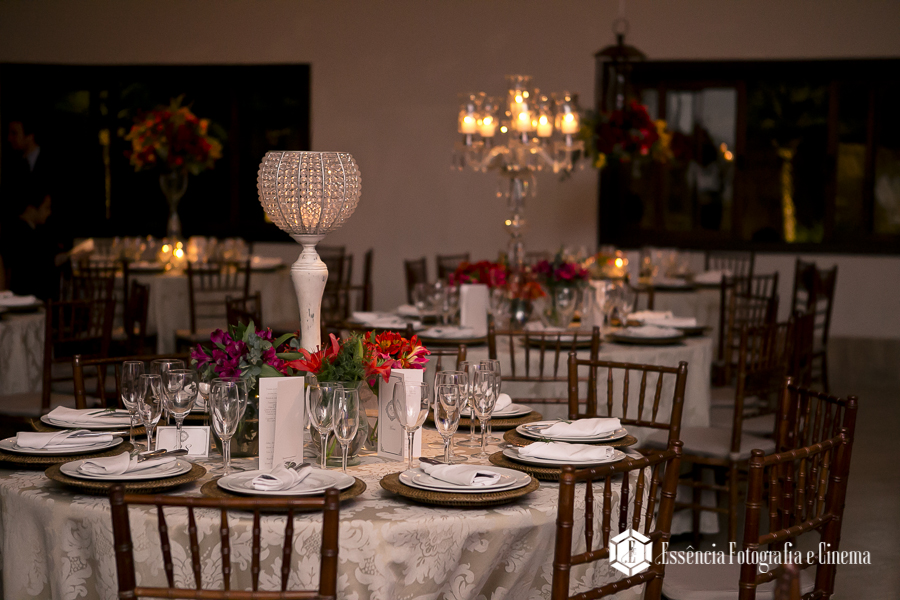 mesa-de-convidados-em-casamento-decorado