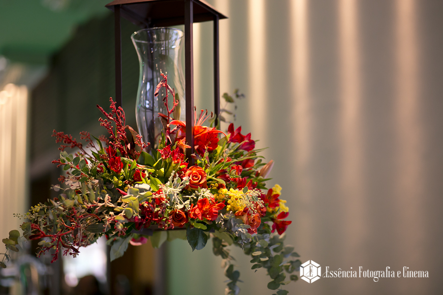flores-suspensa-em-casamento