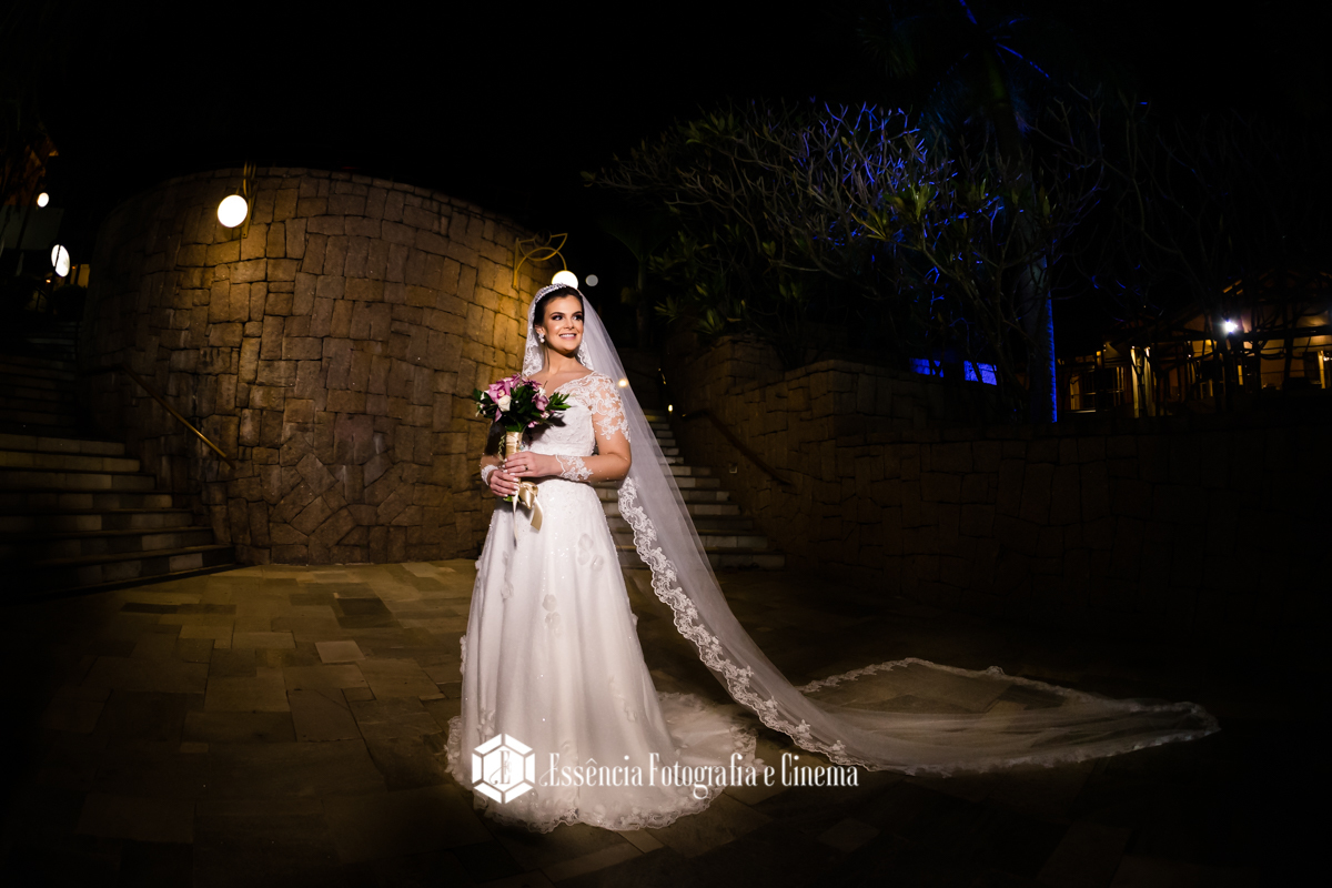 vestida-de-noiva-com-carol-hungria-atelie