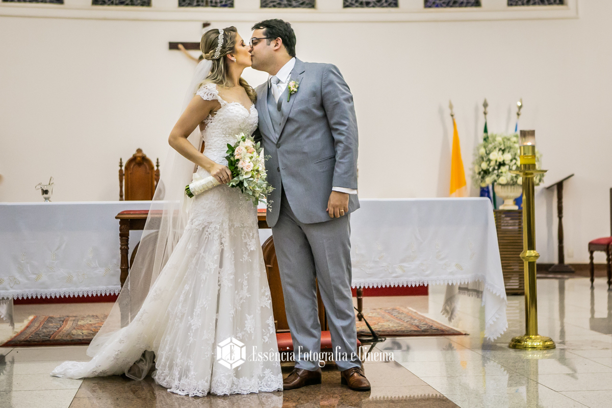 noivos-no-altar
