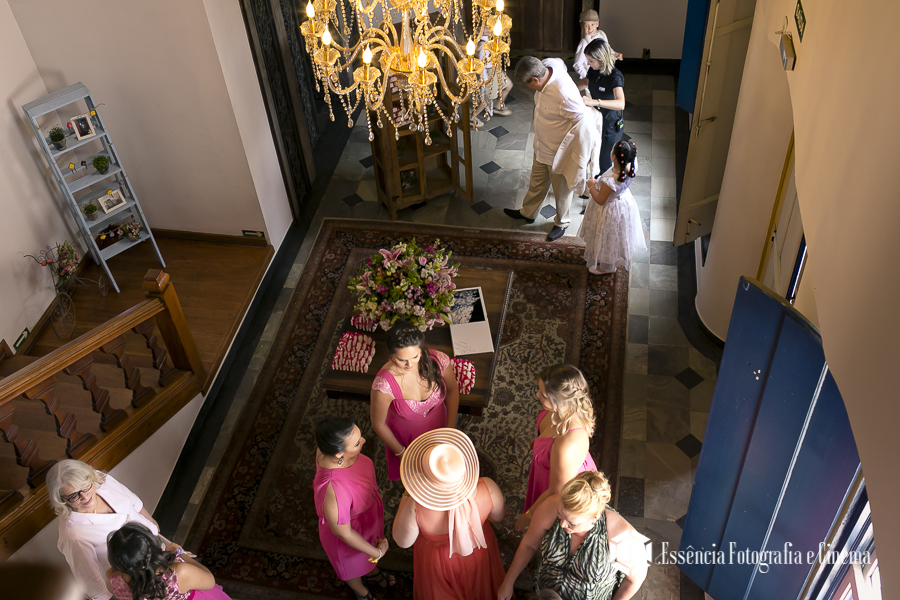 noivo-emocionado-antes-do-sim