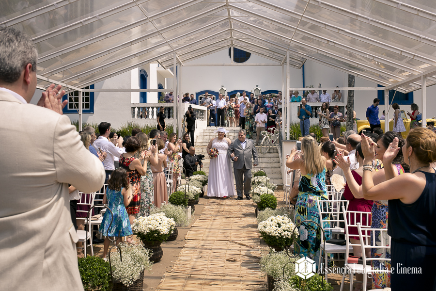 entrada-da-noiva-no-casamento