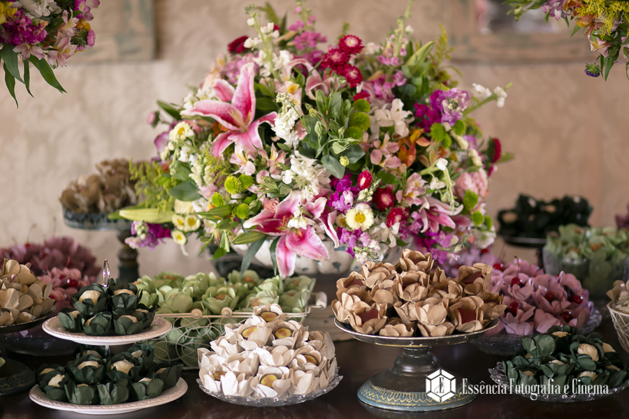 vestido-da-noiva-feito-de-crochê