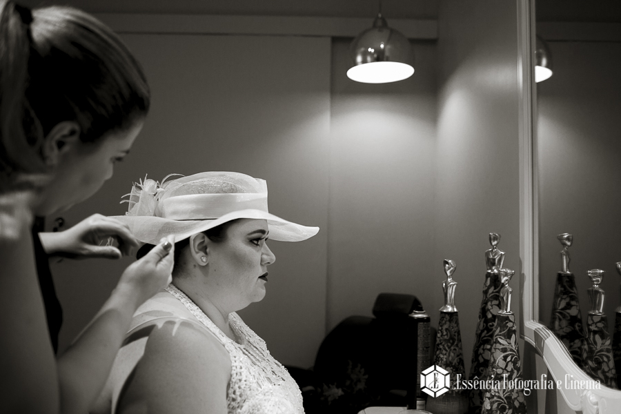 noiva-de-chapeu