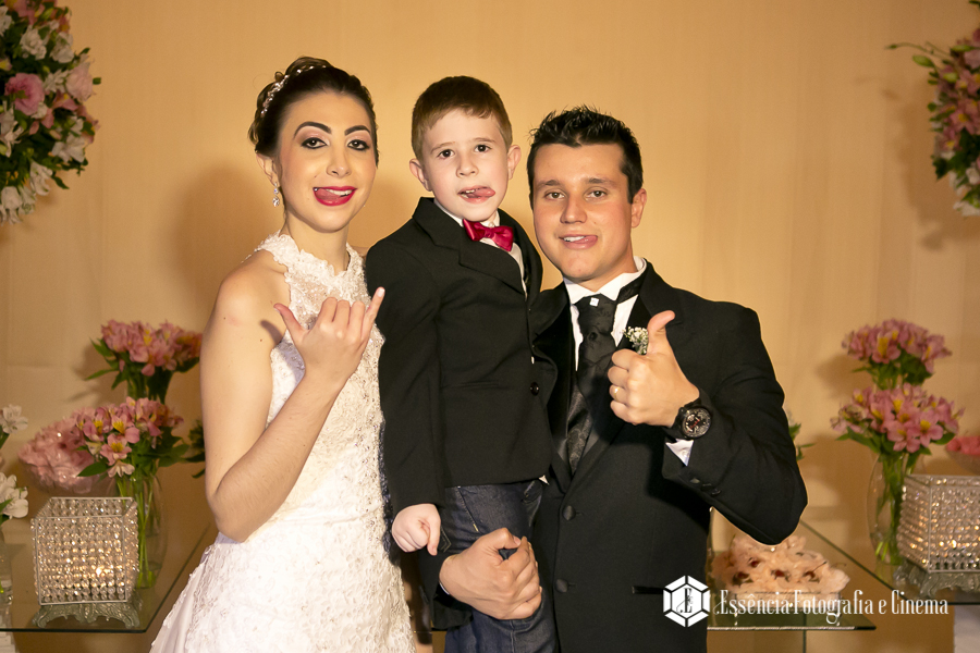 igreja-com-uma-construção-e-arquitetura-linda