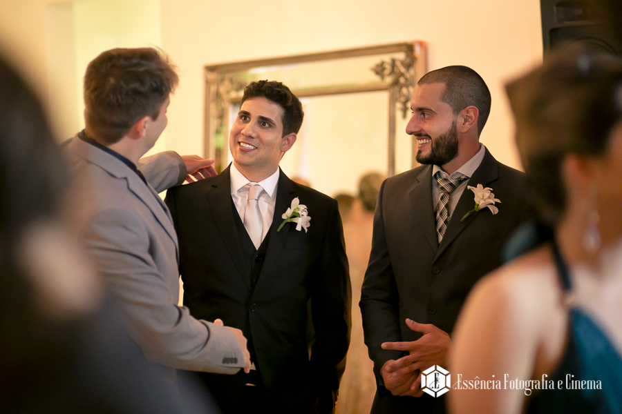 noivo-a-espera-da-noiva