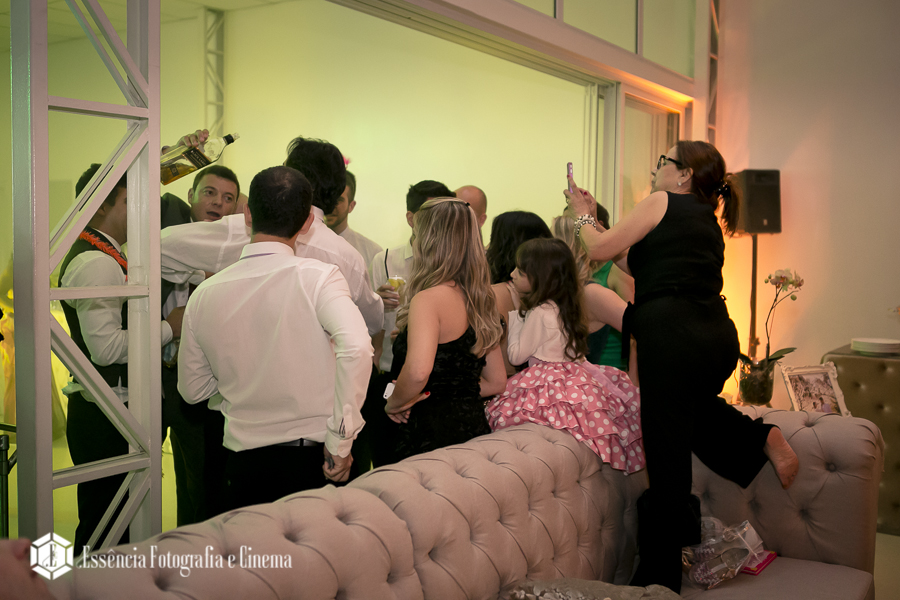 descontração-do-convidados-em-casa,mento