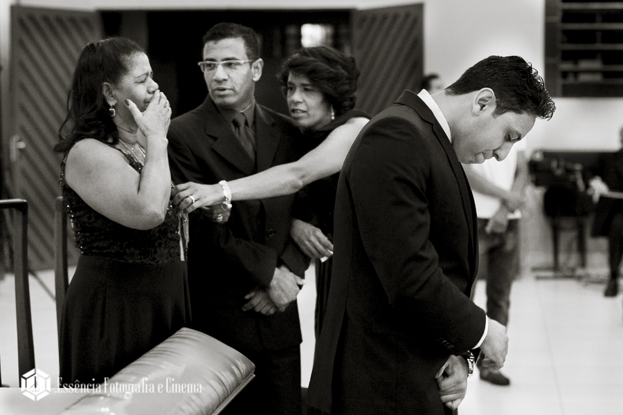 muita-emoção-em-casamento